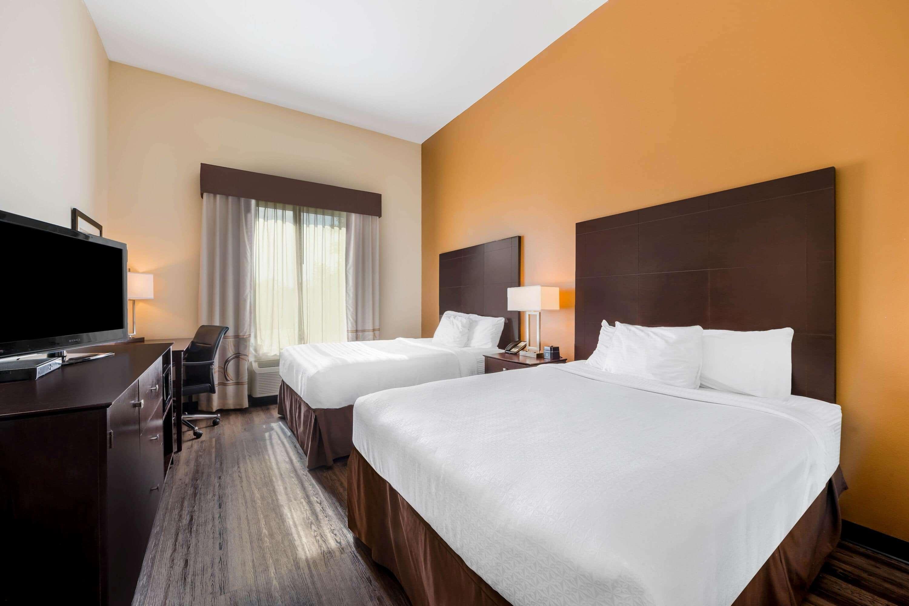 La Quinta By Wyndham Marshall Exteriér fotografie